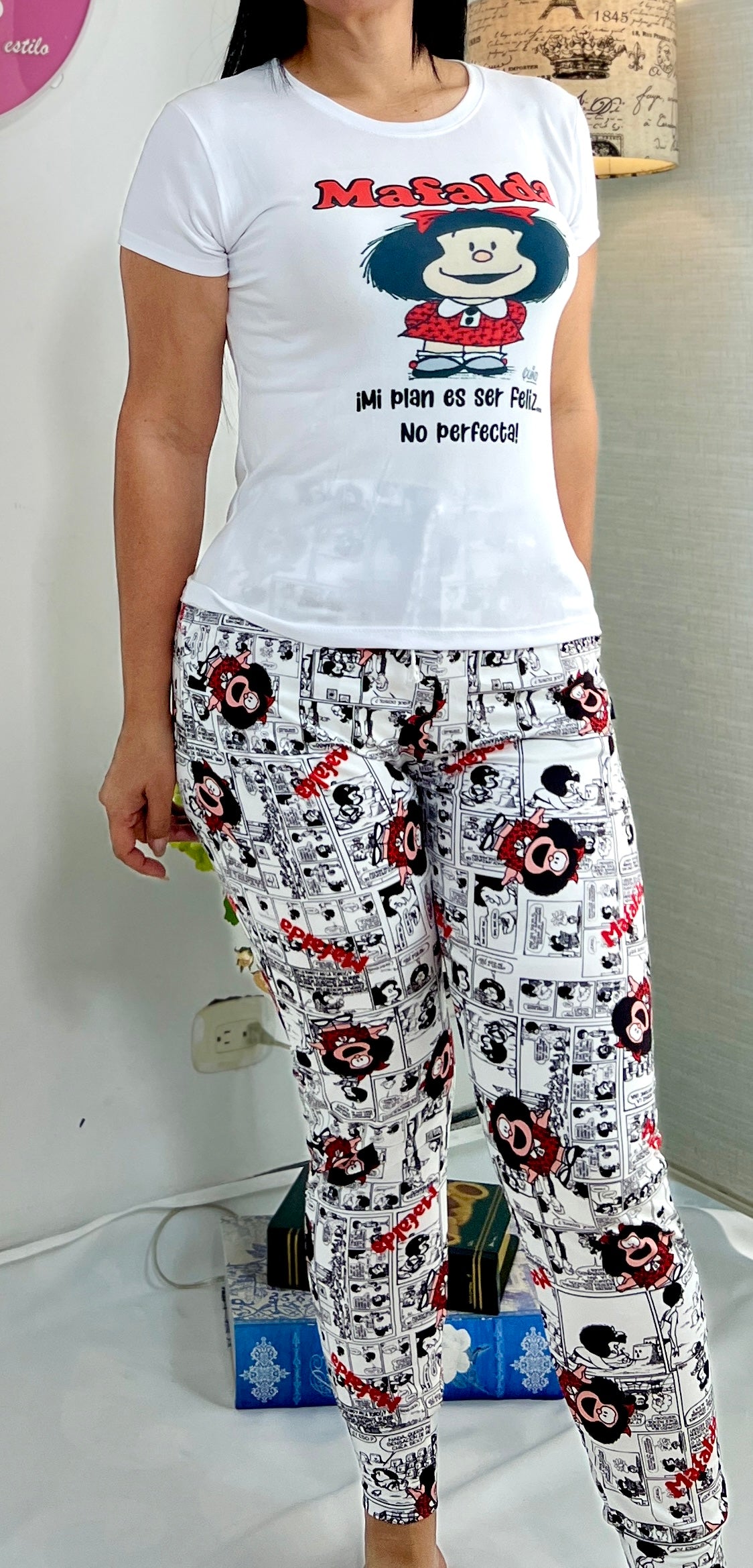 Pijama Mafalda – Pantalón Jogger y Camiseta en Tela Brush Suave