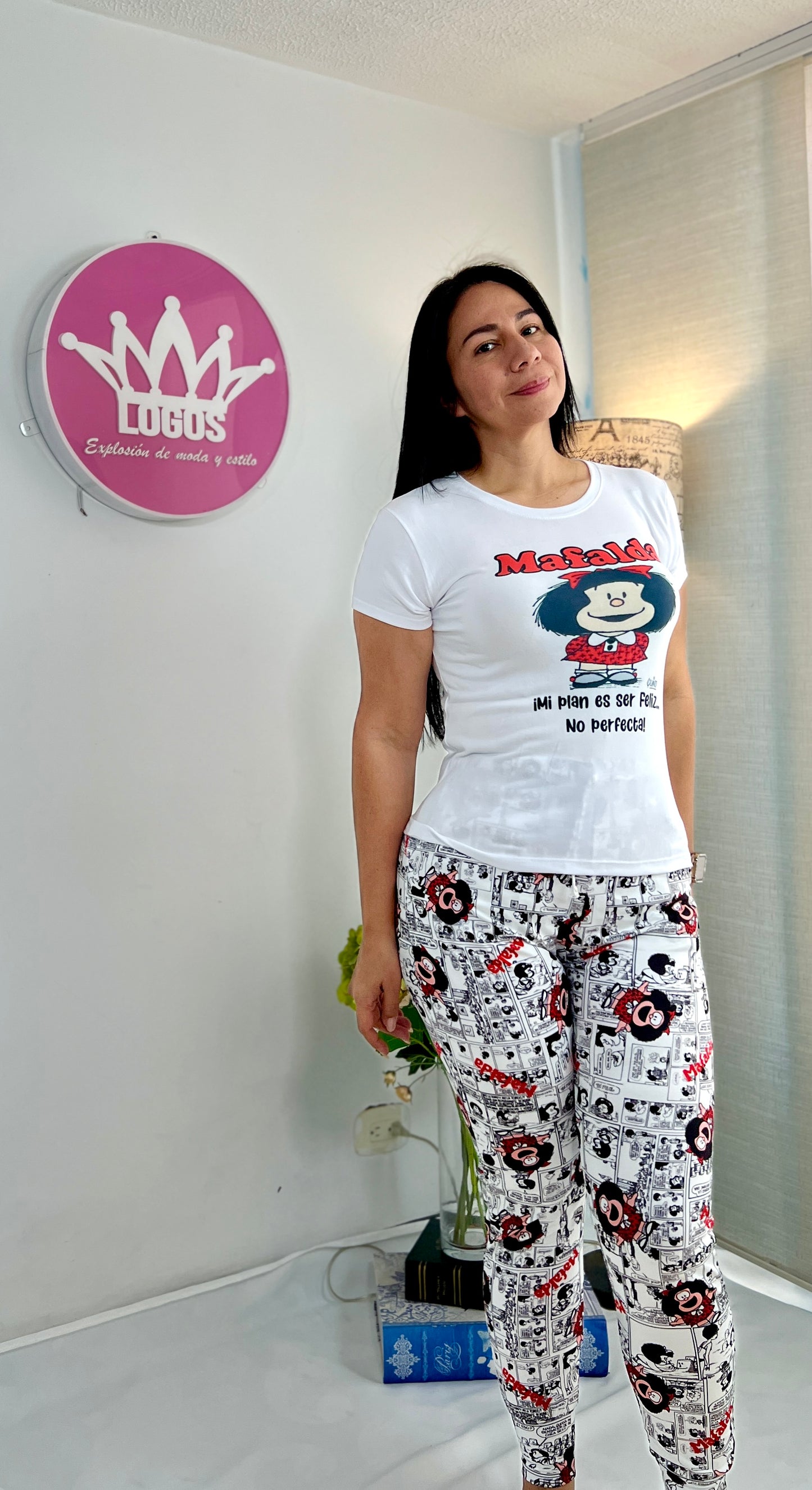 Pijama Mafalda – Pantalón Jogger y Camiseta en Tela Brush Suave